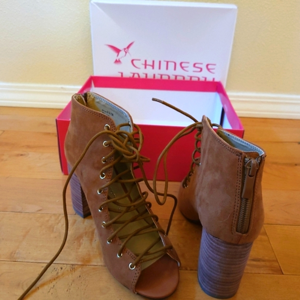 Chinese Laundry peep toe lace up ankle bootie Size 6